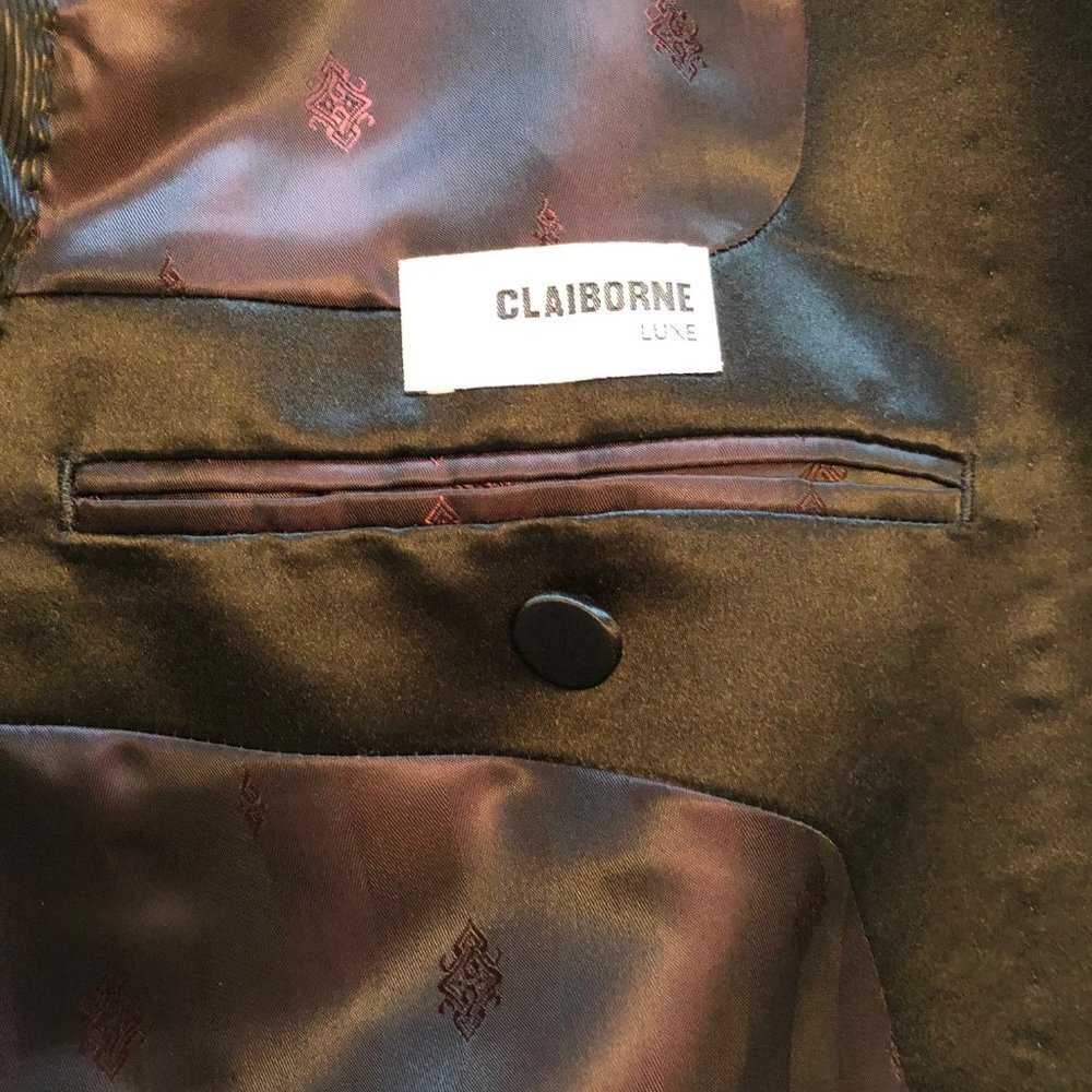 Claiborne Lux Men's Shawl Lapel Tuxedo, sz 42R, color Black, Textured Fabric - Picture 6 of 13